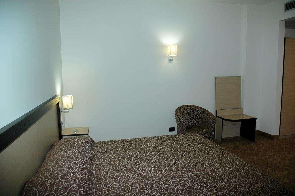 Fieri Hotel فيير الغرفة الصورة